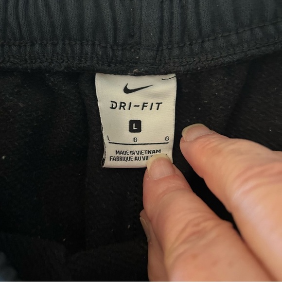 Nike Roswell Rayguns Sequined Basketball Shorts. Size Large. - Picture 8 of 14